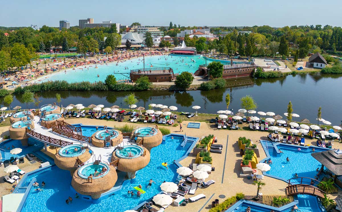 Discover the wonderful world of the Water Amusement Park in Hajdúszoboszló Aquapark!
